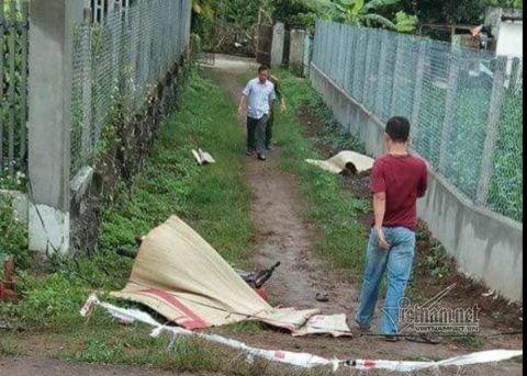 2 thanh niên chết bên đường thôn, cơ thể nhiều vết xước