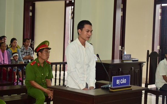 Cuồng ghen, chặn đường chém 'vợ hờ' tử vong