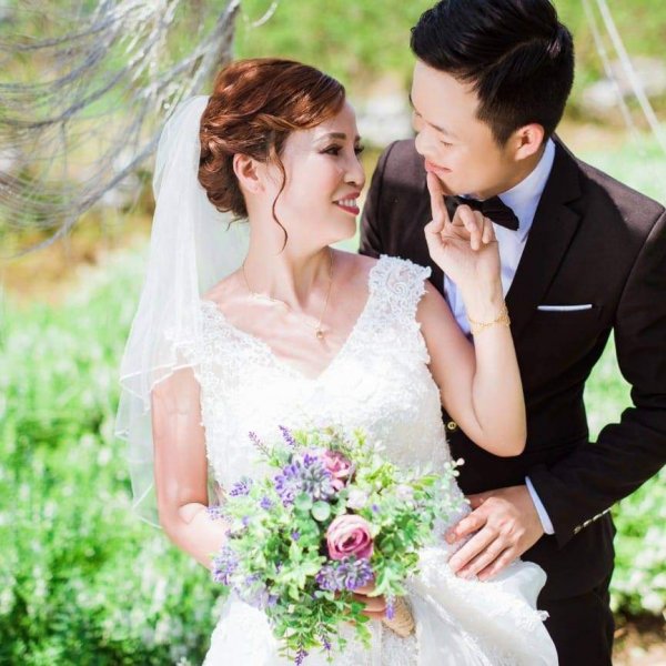 Ngày cưới cận kề, chú rể 26 lấy cô dâu 62 tuổi nói thẳng lý do quyết lấy vợ già