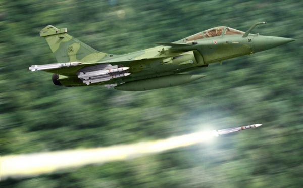 Pháp tuyên bố sẵn sàng tấn công Syria nếu vũ khí hóa học được sử dụng