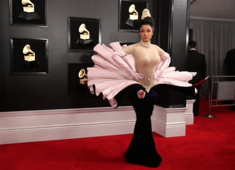 Ngắm mỹ nhân “chiếm sóng” thảm đỏ Grammy 2019