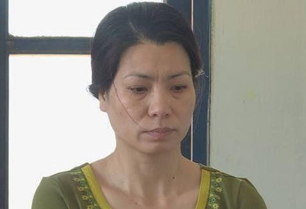 Mâu thuẫn trong cuộc nhậu, nữ tiếp thị bia dùng dao đâm chết bạn trai