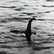 Du khách ghi lại hình ảnh lạ trên hồ Loch Ness, nghi ngờ là quái vật nổi tiếng nhất lịch sử