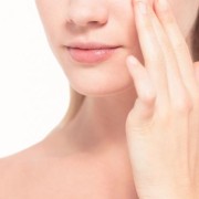 Da bị sạm màu và cách nâng tông trắng hồng được giới trẻ yêu thích