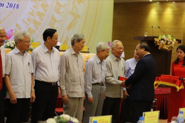 Thủ tướng Nguyễn Xuân Phúc: Báo chí là công cụ sắc bén bảo vệ lợi ích quốc gia, dân tộc!