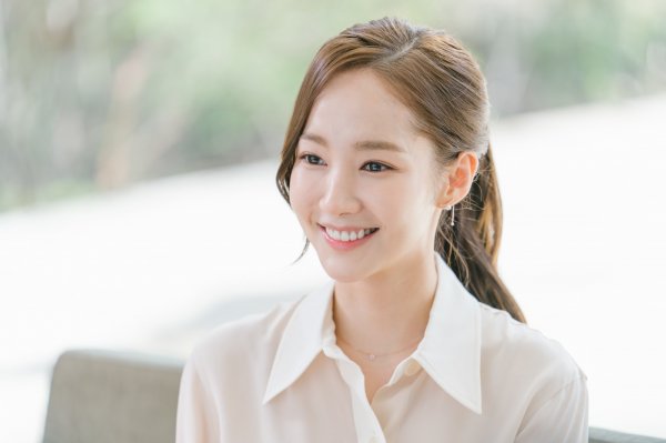 Có phải bạn luôn ước ao có làn da mộc không tì vết như thư ký Kim Park Min Young?
