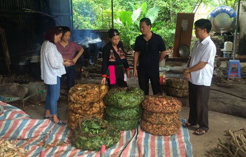 Kiên trì nâng cao nhận thức người dân