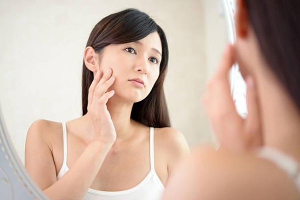 Những Sai Lầm Từ Bạn Khiến Mụn Và Sẹo Mụn Ngày Càng Nặng Thêm