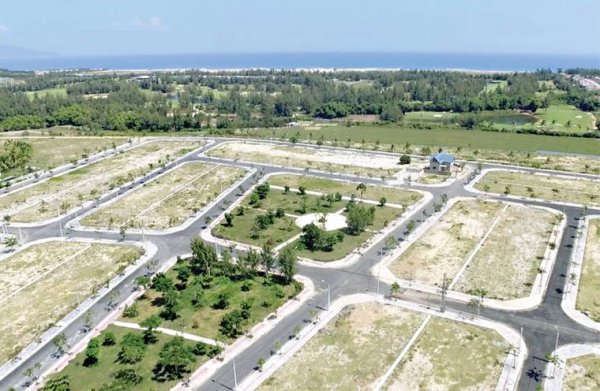 Nhiều dự án đất nền bỏ hoang sau sốt đất