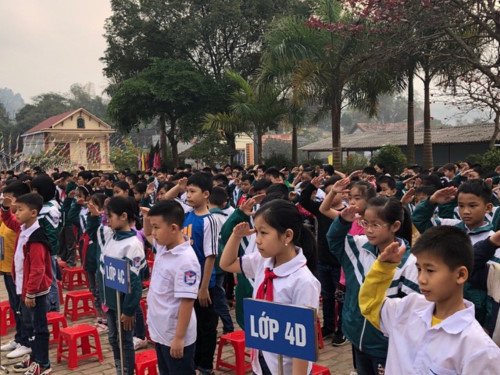 Các trường vùng cao: Nhiều giải pháp hút HS trở lại trường