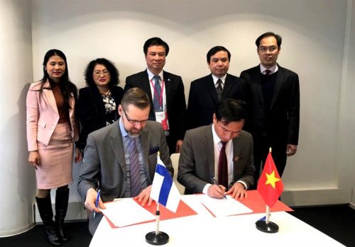 Thứ trưởng Nguyễn Hữu Độ dự Hội nghị thượng đỉnh về sư phạm