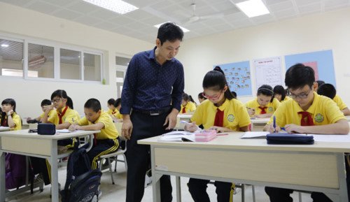 Tổ chức lớp phụ đạo riêng cho học sinh bị điểm liệt thi thử