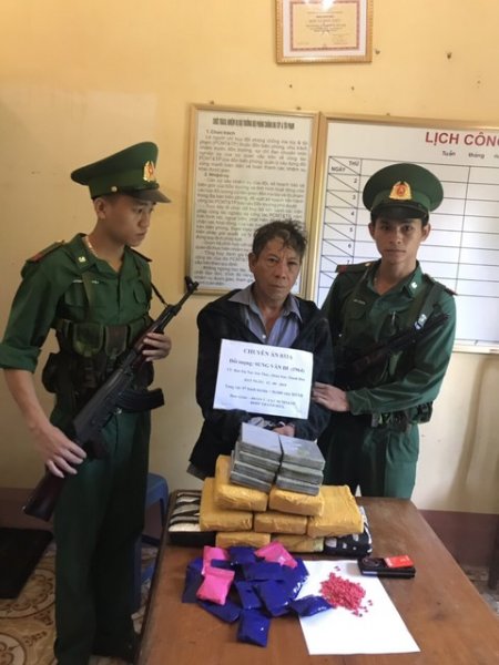 Bắt gã trùm ma tuý xuyên quốc gia, thu lượng lớn heroin và hồng phiến