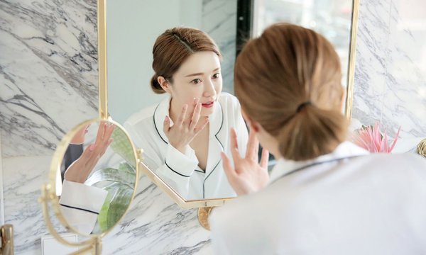 Không có nhiều thời gian chăm sóc da? Thử ngay 3 cách dưỡng trắng da mặt tại nhà đơn giản mà hiệu quả này nhé!