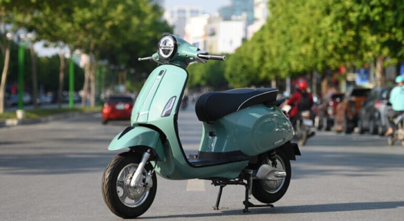 Bao nhiêu tuổi được đi xe máy điện Vespa